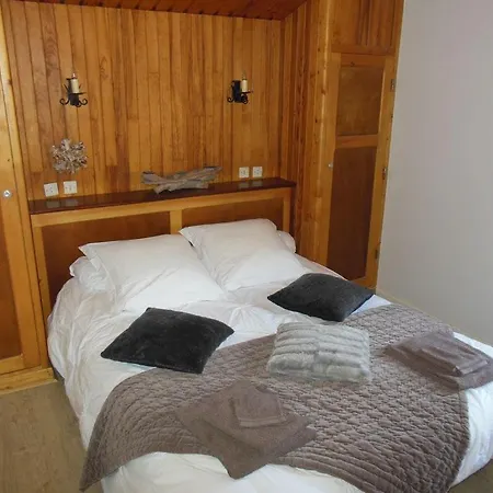Au Pied Des Pistes, Grand Chalet Le Sereina Sauna, Jacuzzi Piscine Interieure 16/18 Pers Chalet *